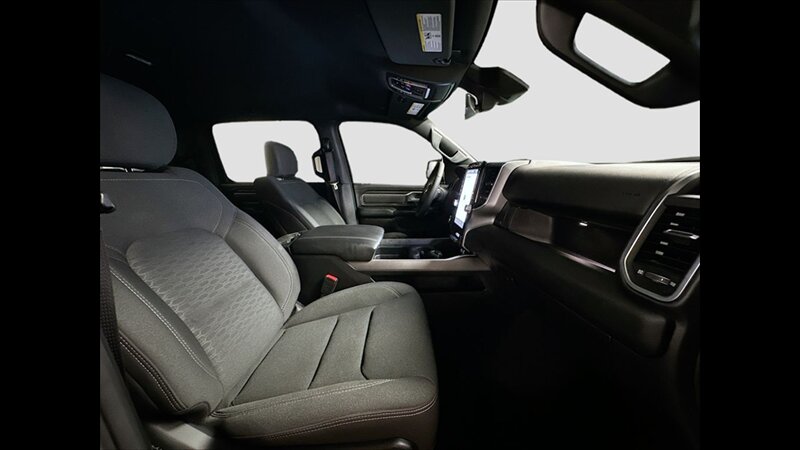 2025 RAM 1500 Big Horn - Photo 28 - Albany, GA 31721