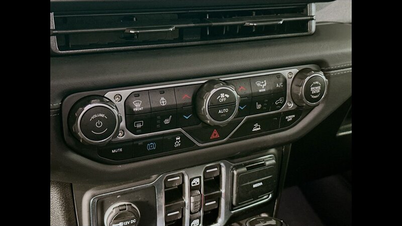 2025 Jeep Wrangler Sahara - Photo 14 - Albany, GA 31721