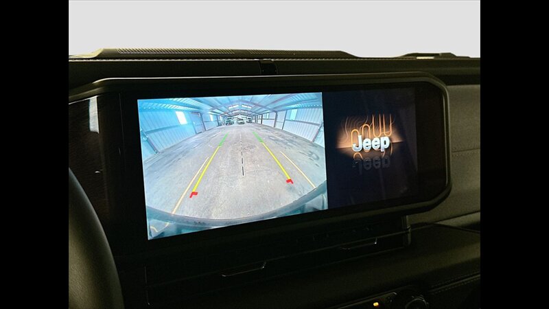 2025 Jeep Wrangler Sahara - Photo 12 - Albany, GA 31721