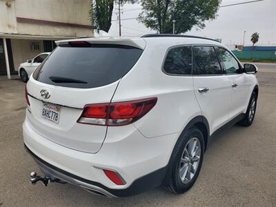 2017 Hyundai SANTA FE SE   - Photo 4 - Fresno, CA 93722