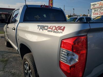 2020 Toyota Tundra SR5   - Photo 13 - Fresno, CA 93722