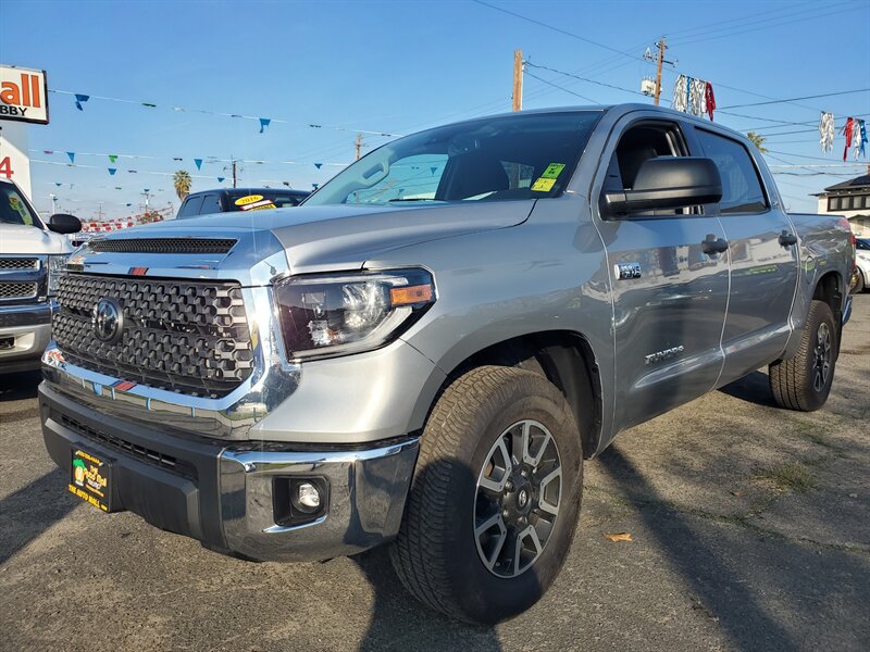 2020 Toyota Tundra SR5  