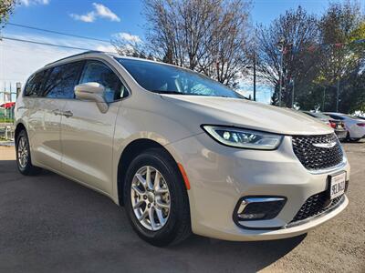 2021 Chrysler Pacifica Touring L   - Photo 2 - Fresno, CA 93722