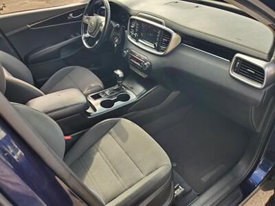 2020 Kia Sorento LX   - Photo 11 - Fresno, CA 93722