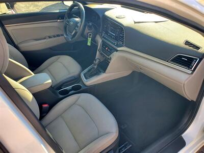 2017 Hyundai ELANTRA SE - Photo 10 - Fresno, CA 93722