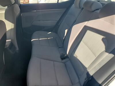 2017 Hyundai ELANTRA SE - Photo 8 - Fresno, CA 93722