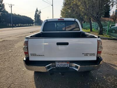 2015 Toyota Tacoma PreRunner V6 - Photo 6 - Fresno, CA 93722