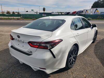 2023 Toyota Camry Hybrid SE   - Photo 3 - Fresno, CA 93722