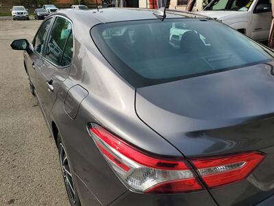 2019 Toyota Camry Hybrid LE - Photo 14 - Fresno, CA 93722