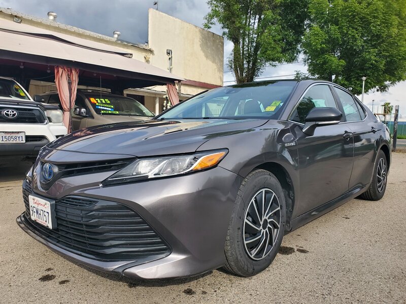 2019 Toyota Camry Hybrid LE   - Photo 1 - Fresno, CA 93722