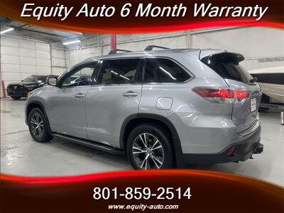 2016 Toyota Highlander XLE AWD - Photo 11 - West Valley City, UT 84119