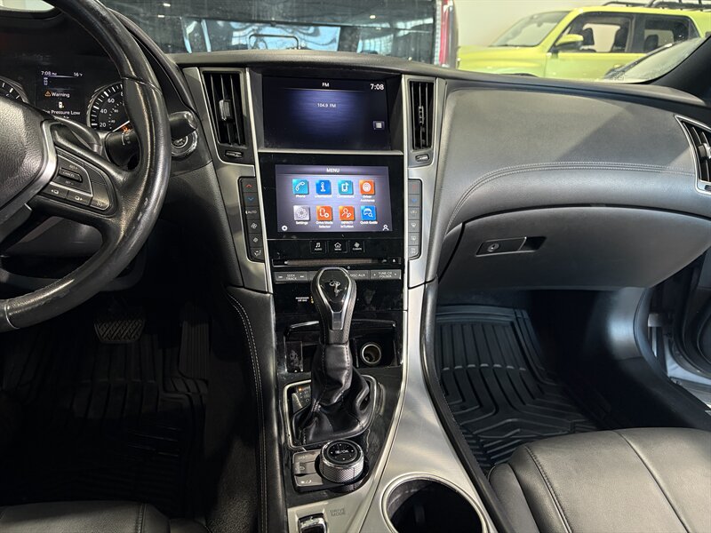 2020 INFINITI Q60 3.0T Luxe - Photo 8 - Grand Rapids, MI 49512