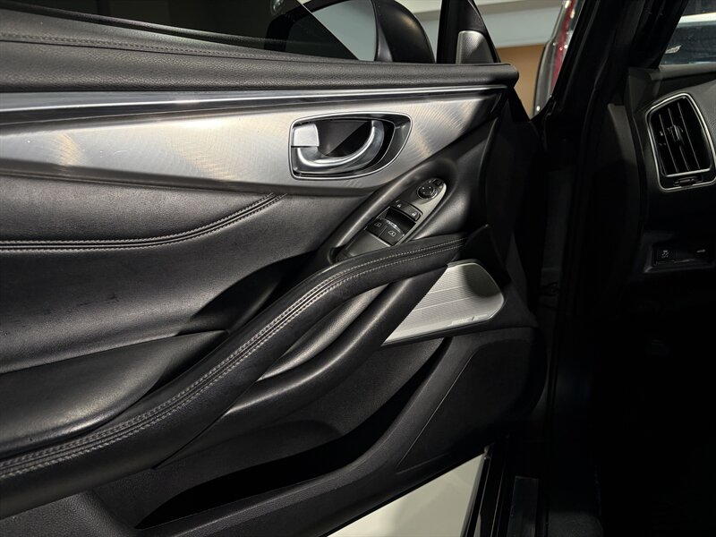2020 INFINITI Q60 3.0T Luxe - Photo 10 - Grand Rapids, MI 49512