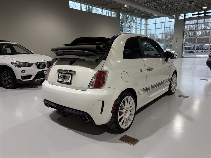 2013 FIAT 500c Abarth - Photo 11 - Grand Rapids, MI 49512