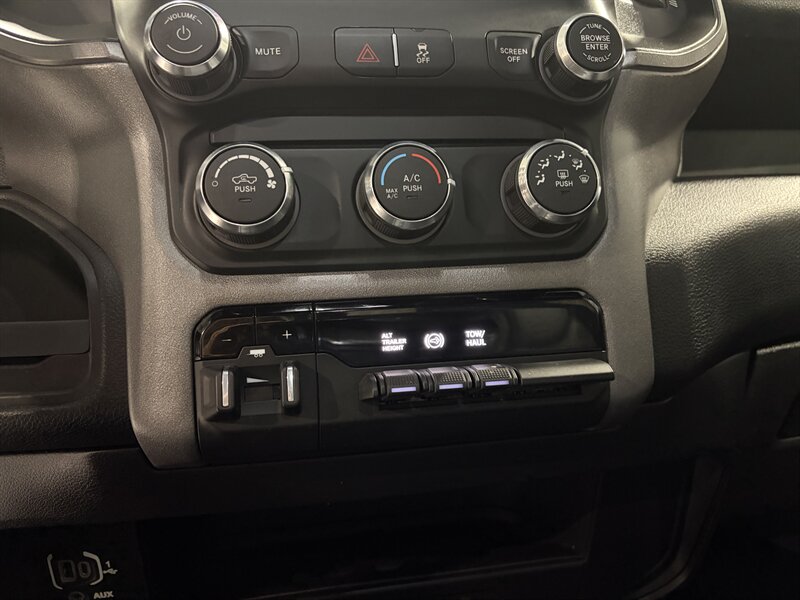 2023 RAM 3500 Tradesman - Photo 13 - Grand Rapids, MI 49512