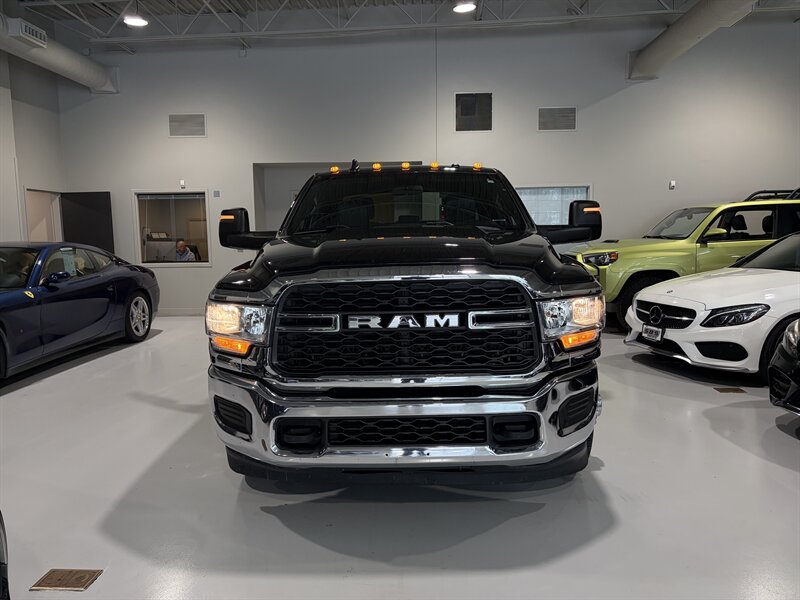 2023 RAM 3500 Tradesman - Photo 2 - Grand Rapids, MI 49512