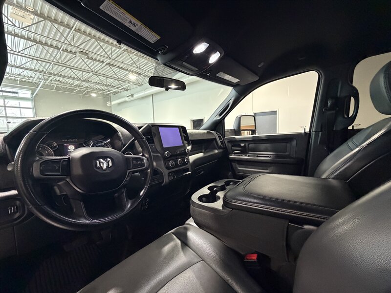 2023 RAM 3500 Tradesman - Photo 11 - Grand Rapids, MI 49512