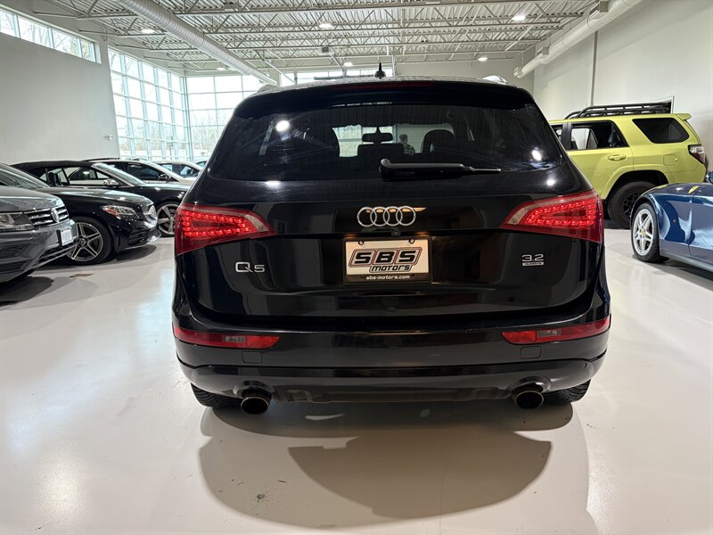 2010 Audi Q5 3.2 quattro Premium Plus - Photo 16 - Grand Rapids, MI 49512