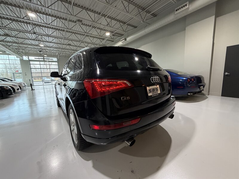 2010 Audi Q5 3.2 quattro Premium Plus - Photo 15 - Grand Rapids, MI 49512
