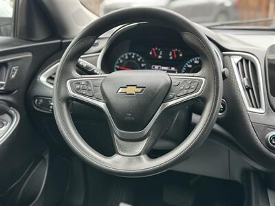 2022 Chevrolet Malibu LT   - Photo 8 - Denver, CO 80231