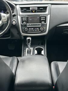 2017 Nissan Altima 2.5   - Photo 16 - Denver, CO 80231