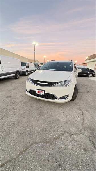 2017 Chrysler Pacifica Touring Plus Loaded  