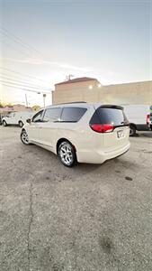 2017 Chrysler Pacifica Touring Plus Loaded - Photo 8 - South El Monte, CA 91733