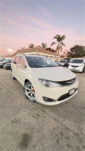 2017 Chrysler Pacifica Touring Plus Loaded - Photo 4 - South El Monte, CA 91733