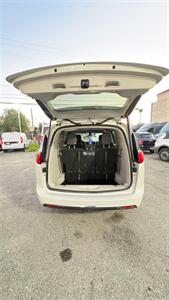 2017 Chrysler Pacifica Touring Plus Loaded - Photo 16 - South El Monte, CA 91733