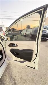 2017 Chrysler Pacifica Touring Plus Loaded - Photo 27 - South El Monte, CA 91733