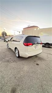 2017 Chrysler Pacifica Touring Plus Loaded - Photo 11 - South El Monte, CA 91733