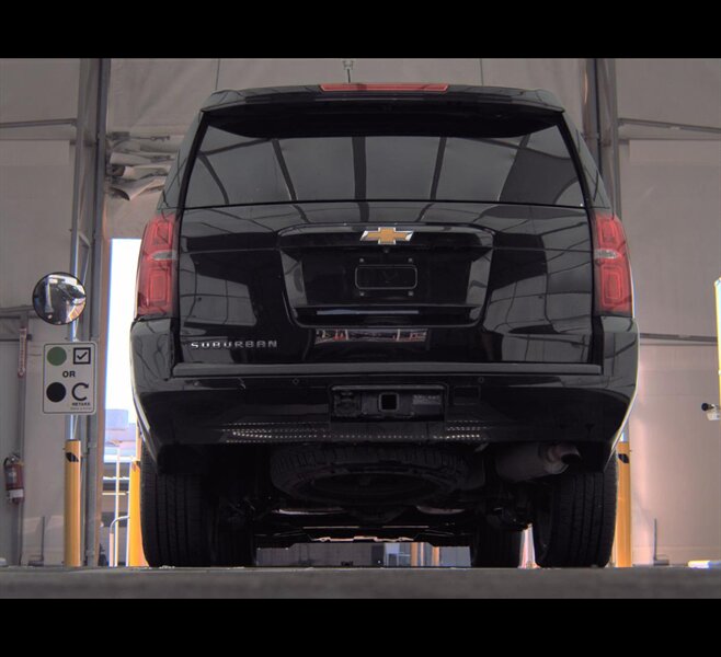 2017 Chevrolet Suburban LT - Photo 11 - San Diego, CA 92154