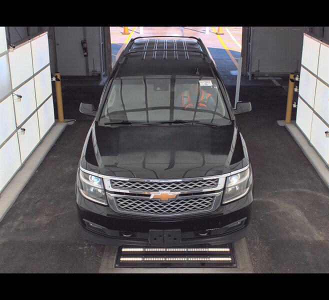 2017 Chevrolet Suburban LT - Photo 6 - San Diego, CA 92154