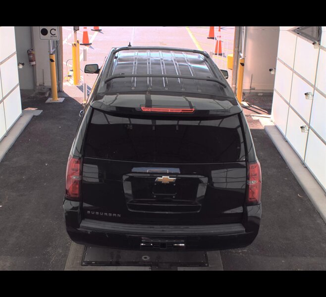 2017 Chevrolet Suburban LT - Photo 10 - San Diego, CA 92154