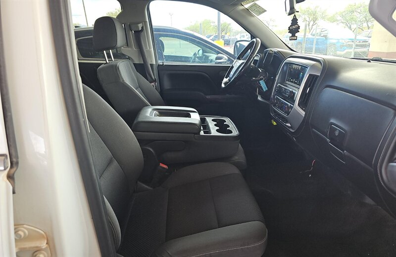 2018 GMC Sierra 1500 SLE - Photo 11 - San Diego, CA 92154