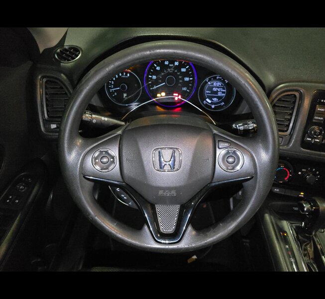 2018 Honda HR-V LX - Photo 13 - San Diego, CA 92154