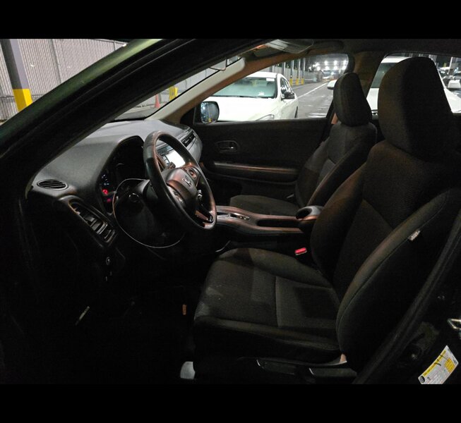 2018 Honda HR-V LX - Photo 11 - San Diego, CA 92154