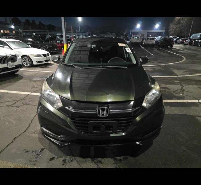 2018 Honda HR-V LX - Photo 6 - San Diego, CA 92154