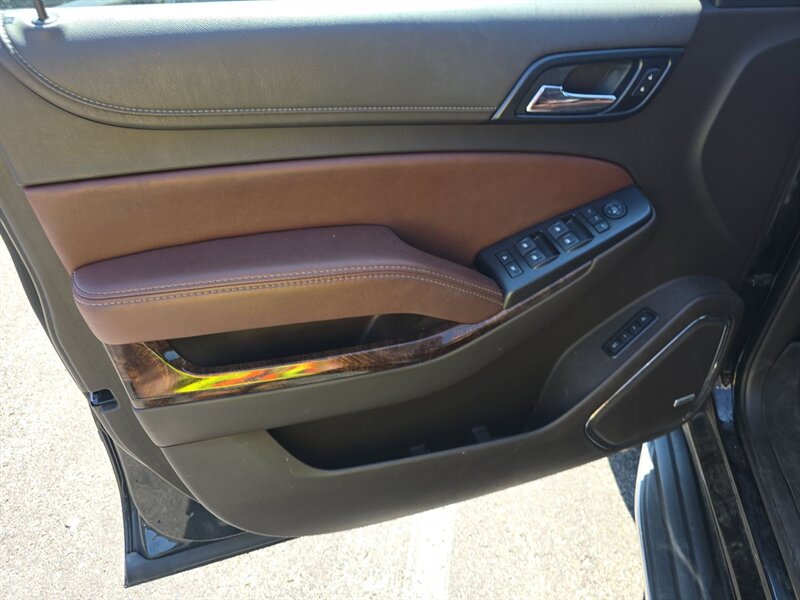 2017 Chevrolet Suburban Premier - Photo 8 - San Diego, CA 92154