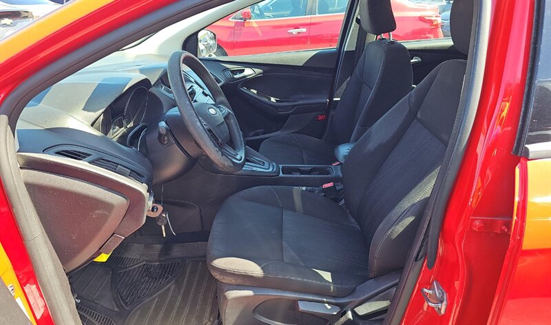 2015 Ford Focus SE - Photo 11 - San Diego, CA 92154