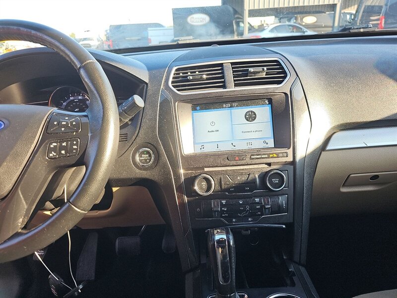 2017 Ford Explorer XLT - Photo 13 - San Diego, CA 92154