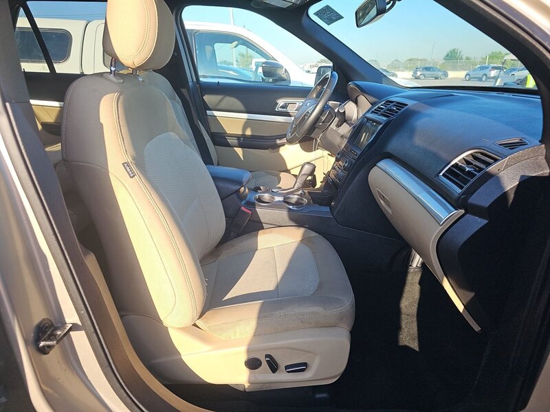 2017 Ford Explorer XLT - Photo 11 - San Diego, CA 92154