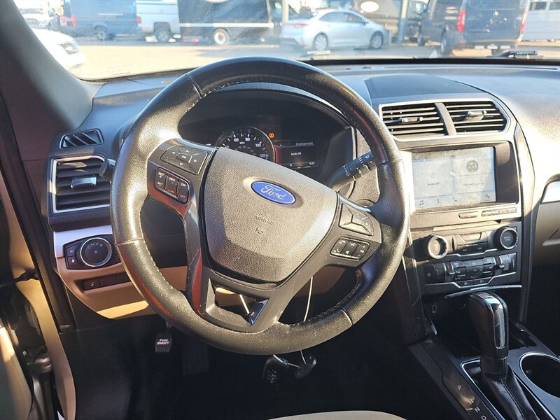 2017 Ford Explorer XLT - Photo 12 - San Diego, CA 92154