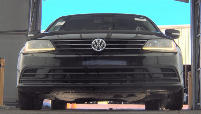 2017 Volkswagen Jetta 1.4T SE - Photo 8 - San Diego, CA 92154