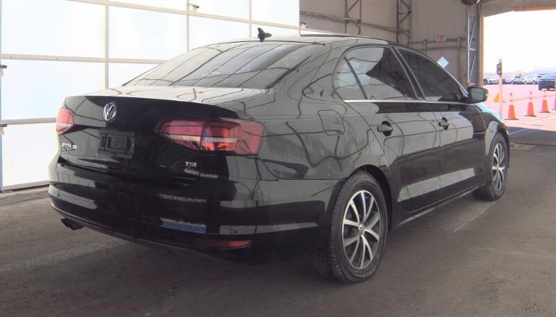 2017 Volkswagen Jetta 1.4T SE - Photo 10 - San Diego, CA 92154