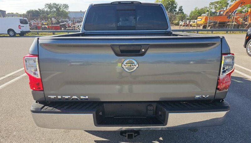 2017 Nissan Titan SV - Photo 11 - San Diego, CA 92154