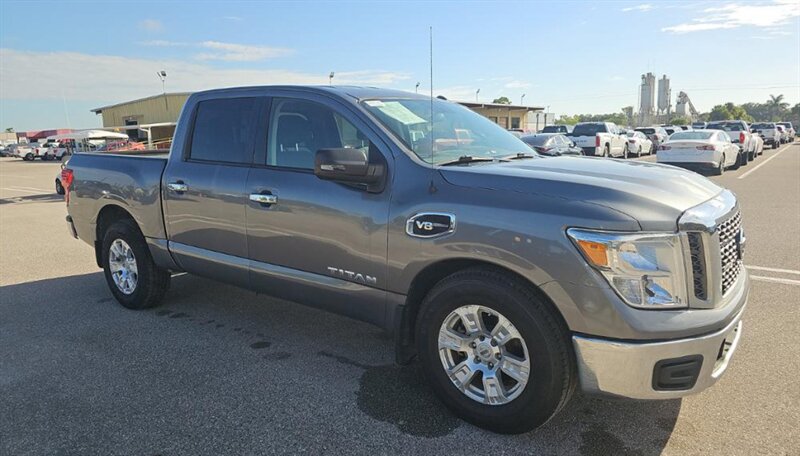 2017 Nissan Titan SV - Photo 9 - San Diego, CA 92154