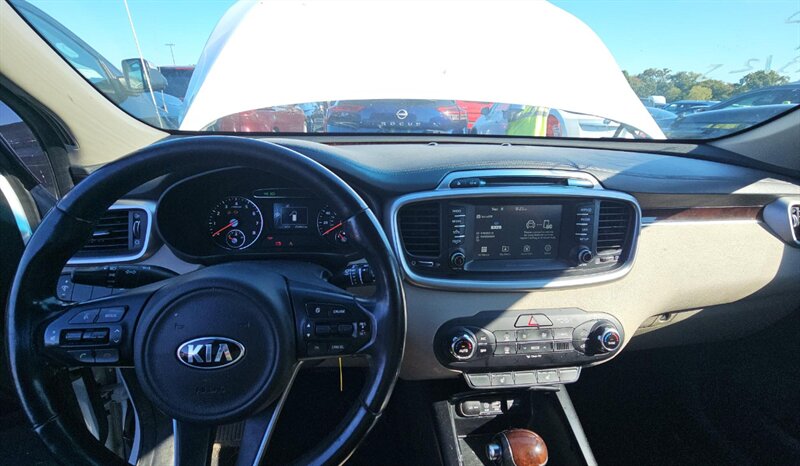 2017 Kia Sorento LX - Photo 18 - San Diego, CA 92154