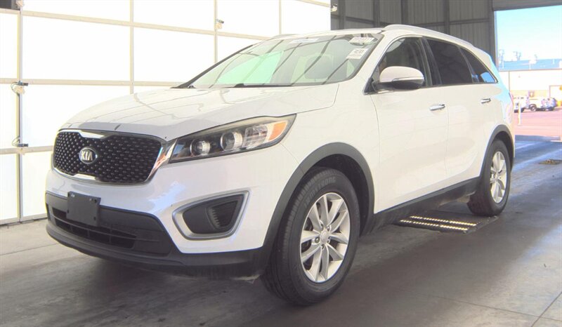 2017 Kia Sorento LX - Photo 7 - San Diego, CA 92154