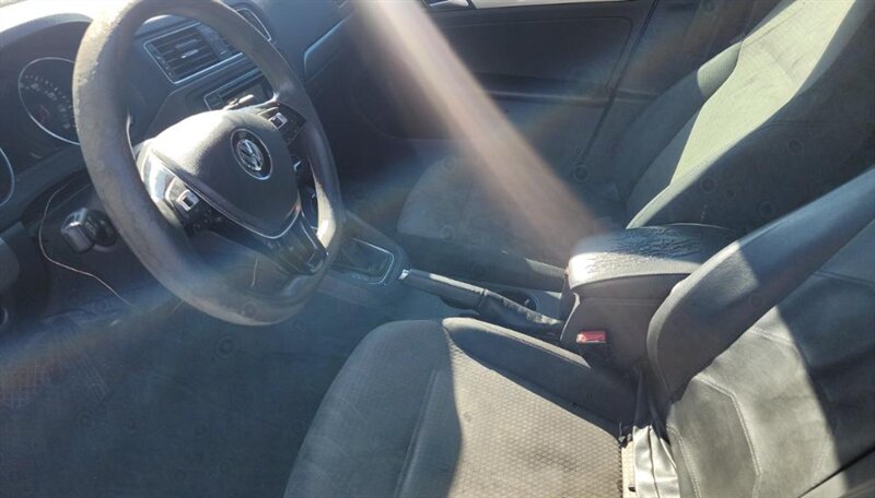 2017 Volkswagen Jetta 1.4T S - Photo 12 - San Diego, CA 92154